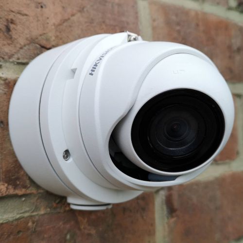 cctv-hickvision-on-brick.jpg